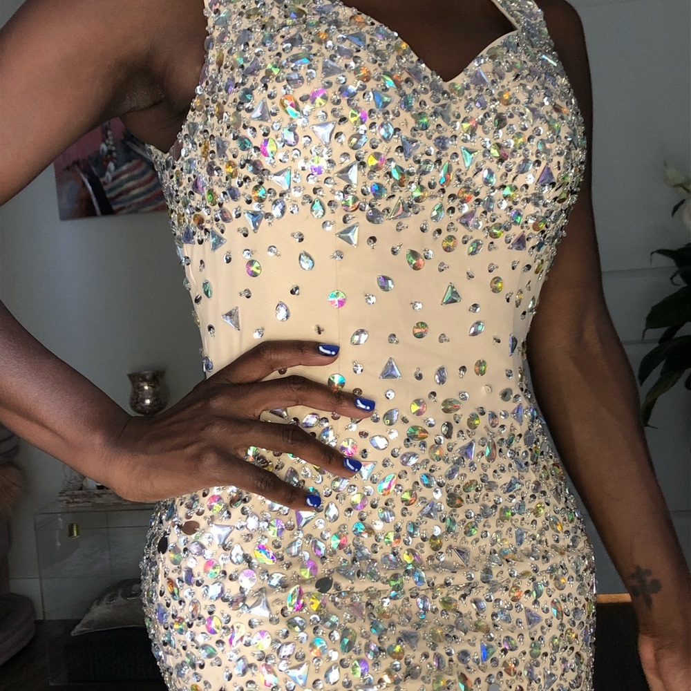 Nude Sequin Beaded Gown Champagne Size 4/6